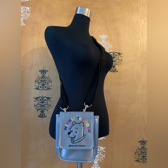 Vintage Limited Edition 90s Disney Winnie The Pooh Mini Shoulder Bag Pouch - Picture 10 of 16